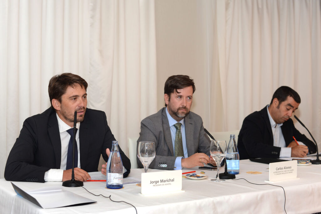 Presidente de ASHOTEL y jornadas DA 04