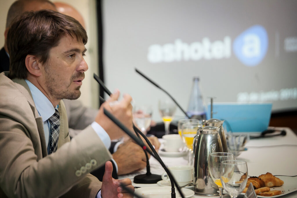 AG ASHOTEL II ENCUENTRO MEDIOS 77