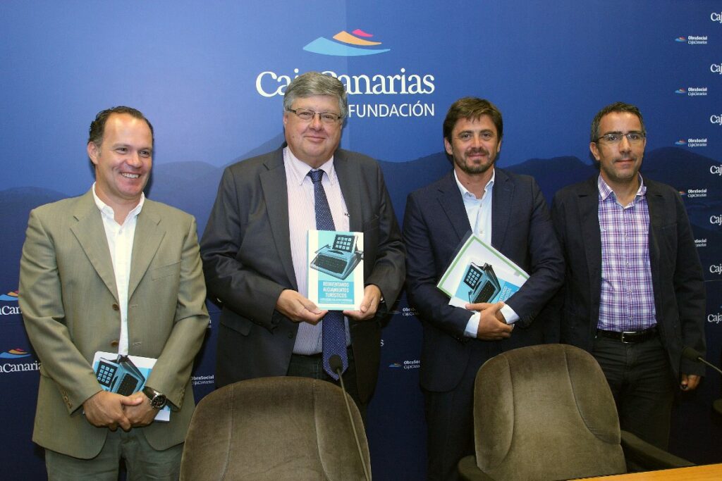 Simancas Delgado Marichal y Hernandez durante el acto de presentacion del libro