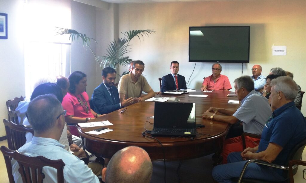 10092015 reunion Ashotel y alcalde Puerto de la Cruz 9