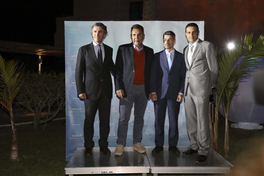 Asistentes acto reapertura