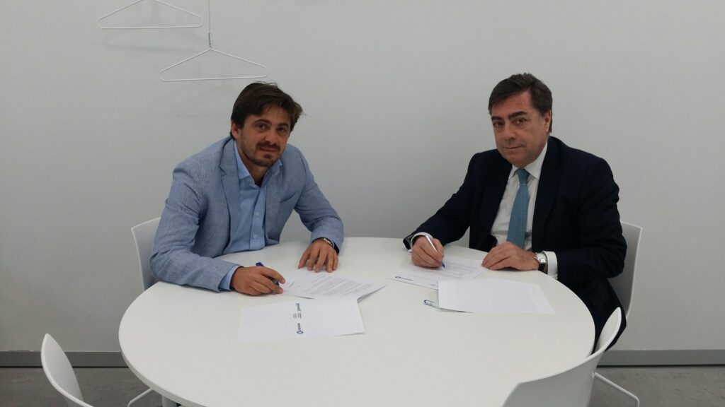 29112016 firma convenio Ashotel Gesvalt 4