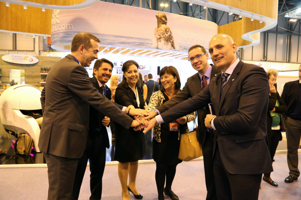 160120 fitur ashotel01
