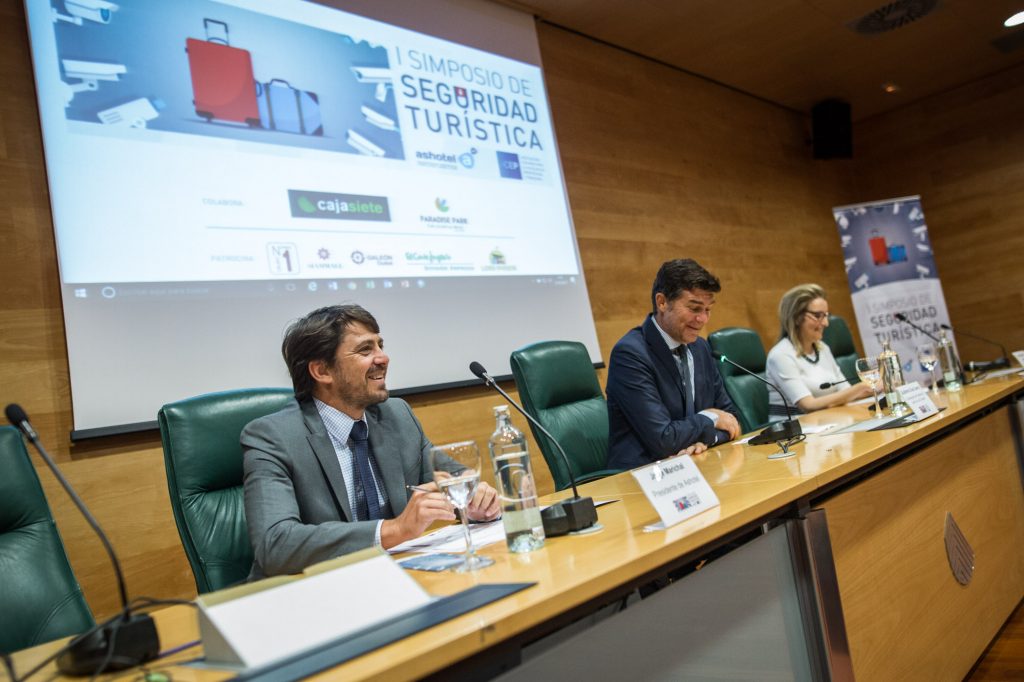 AG SOMPOSIO SEGURIDAD TURISTICA 02