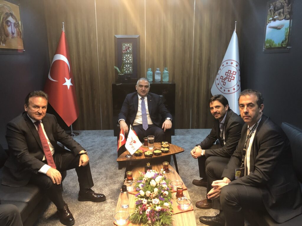 07032019 Ashotel con ministro turco de Turismo 2