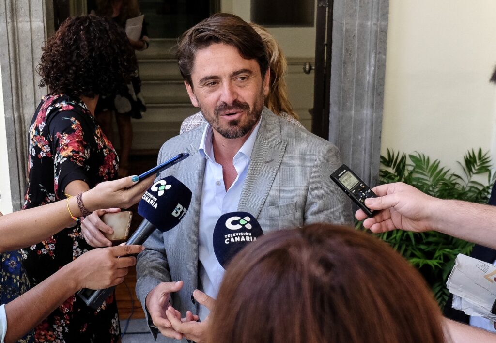 JM en Parlamento pleno Thomas Cook