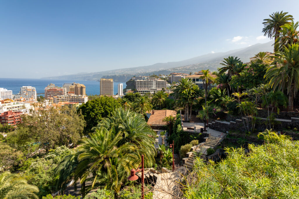 panoramica puerto de la cruz desde parque taoro
