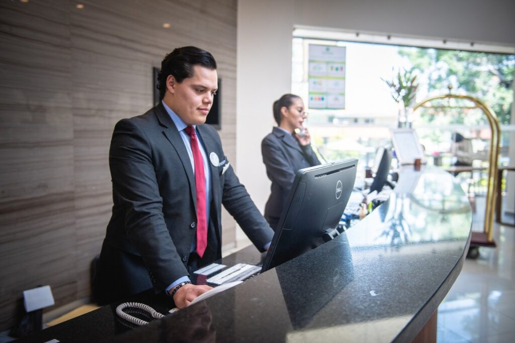 recepcionistas de hotel