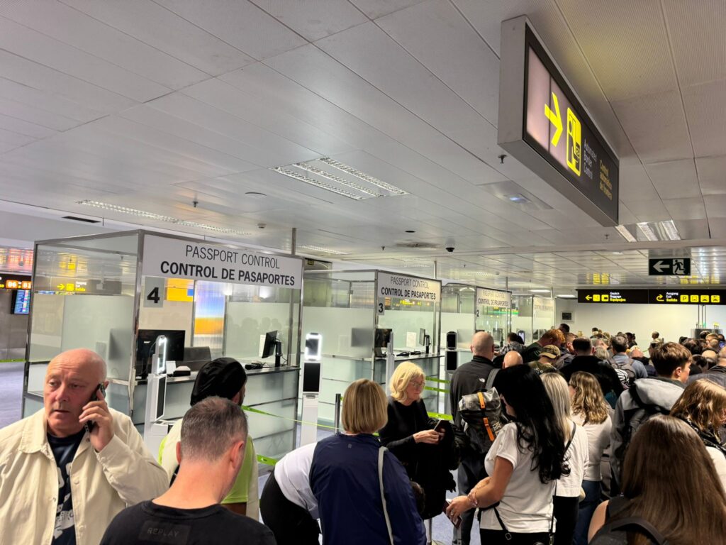 07112024 control de pasaportes en TFS