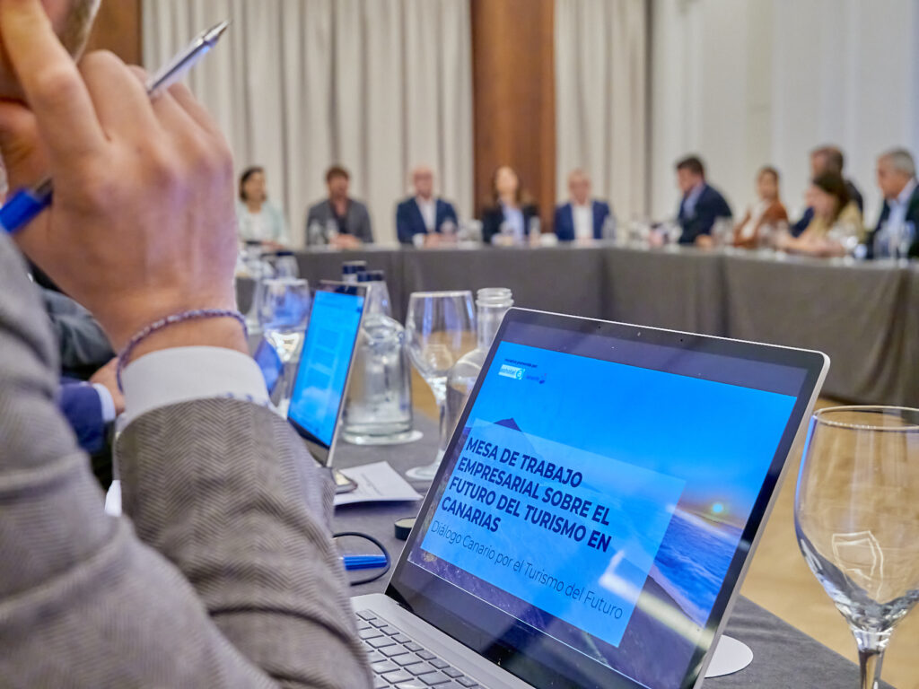 24 10 15 REUNION ASHOTEL MESA EMPRESARIAL 018